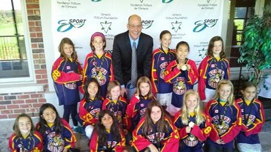 photo Girshockeyteam.jpg