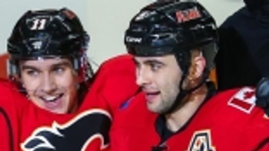 Calgary Flames Take 4-1 Win With Return of Captain Giordano (flames)