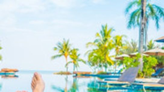 poolside-holiday-swimming-summer-sun-1203-5026