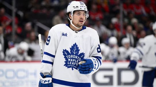 Toronto Maple Leafs and Nick Robertson Agree on Contract  (Maple Leafs)