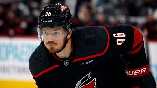 Insider Reveals Maple Leafs' Surprising Plan for UFA Jack Roslovic (NHL News)