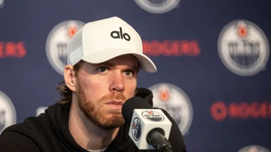 The Oilers Training Camp and McDavid (Edmonton Oilers)